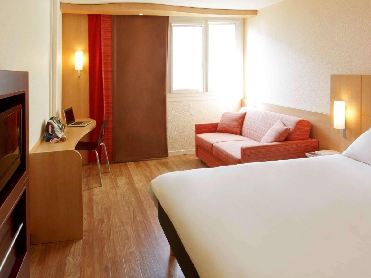 Ibis Roanne Le Coteau Hotel Restaurant Exterior foto